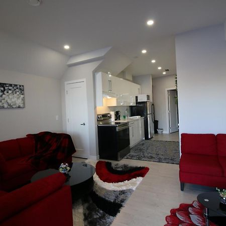 Feel At Home In Chestermere Εξωτερικό φωτογραφία